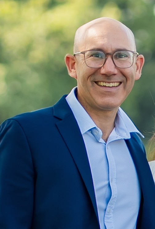 Dr. Sam Weisz 